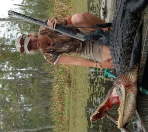 lady-brings-home-the-gator-01